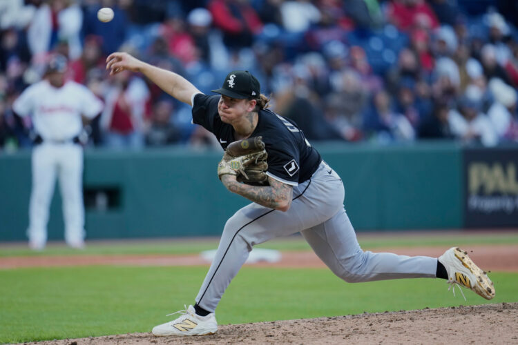 Bucs give right-handed pitcher Mike Clevinger a shot